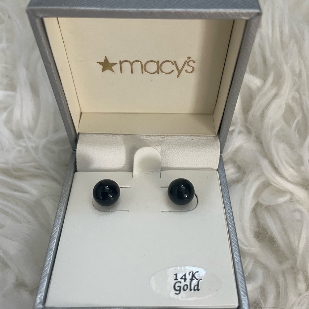 NWT 14K Gold Black Onyx Stud Earrings